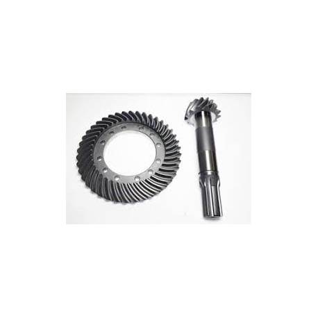 Wałek atakujący z kołem talerzowym Massey Ferguson 1423658M92
